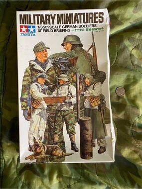 Tamiya 1/35 Scale German Soldiers At Field Briefing Model Kit New Open Box